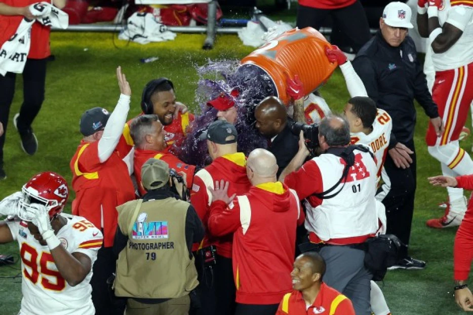 What color Gatorade will the Chiefs or Eagles pour on their coach after Super Bowl 2025?