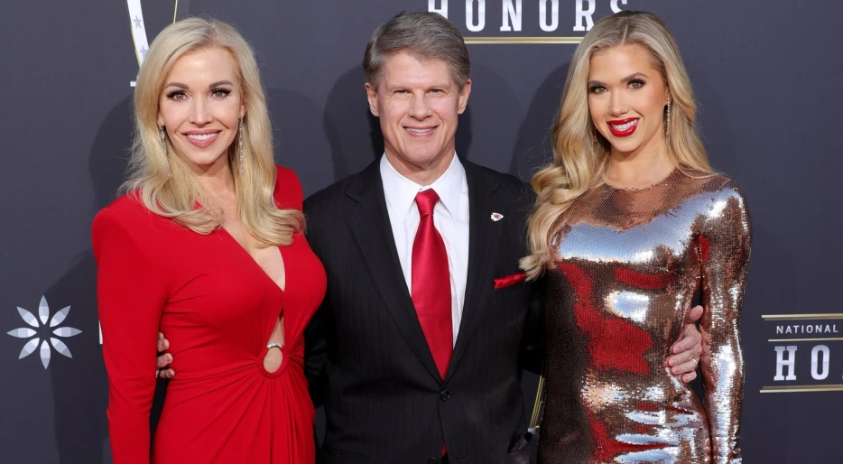 Wife Of Kansas City Chiefs Owner Clark Hunt Didn’t Mince Words While Firing Back At Accusations Of “Referee Favoritism”