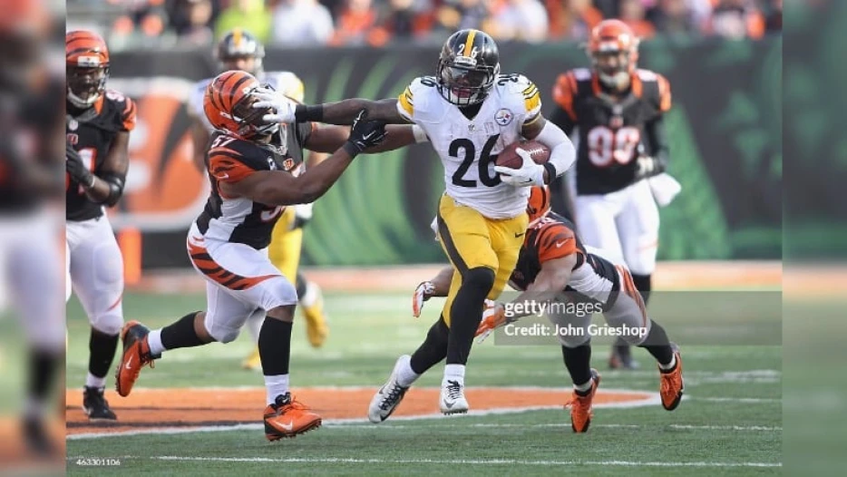 ‘Changed The Game:’ Cam Heyward Ranks Le’Veon Bell Among Top Five RBs He’s Seen