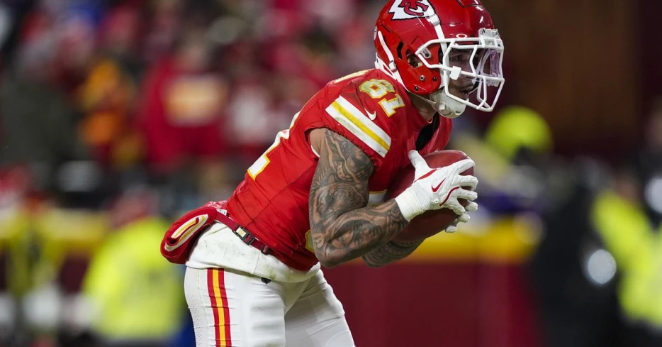 Travis Kelce gave Nikko Remigio a motivational message before big punt return