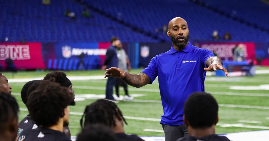 49ers to interview former 3-time Pro Bowl cornerback to coach their defensive backs