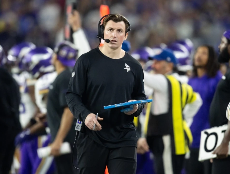 Jaguars Interviewing Vikings Assistant Grant Udinski For OC Job