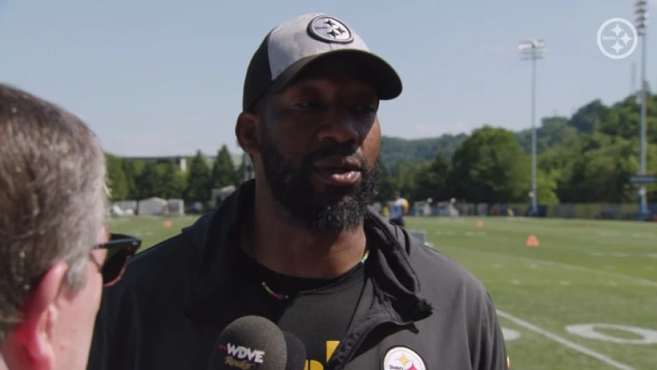 Rapoport: Jets Hiring Steelers ILB Coach Aaron Curry As New LBs Coach