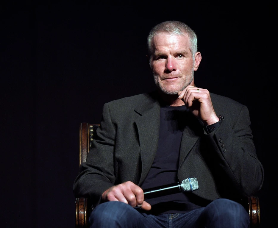 ‘I Really Think That Was a Setup’ – Brett Favre Opens Up on Getting Awkwardly Confronted by Mark Gastineau