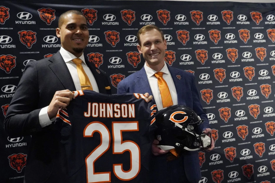 ‘Assembling the Avengers Here’ – Bears Fans Hyped As 2x Super Bowl Champion Joins Ben Johnson’s Coaching Staff