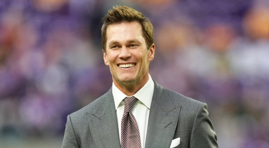 Former NFL MVP Reveals Tom Brady Underwent A Hair Transplant