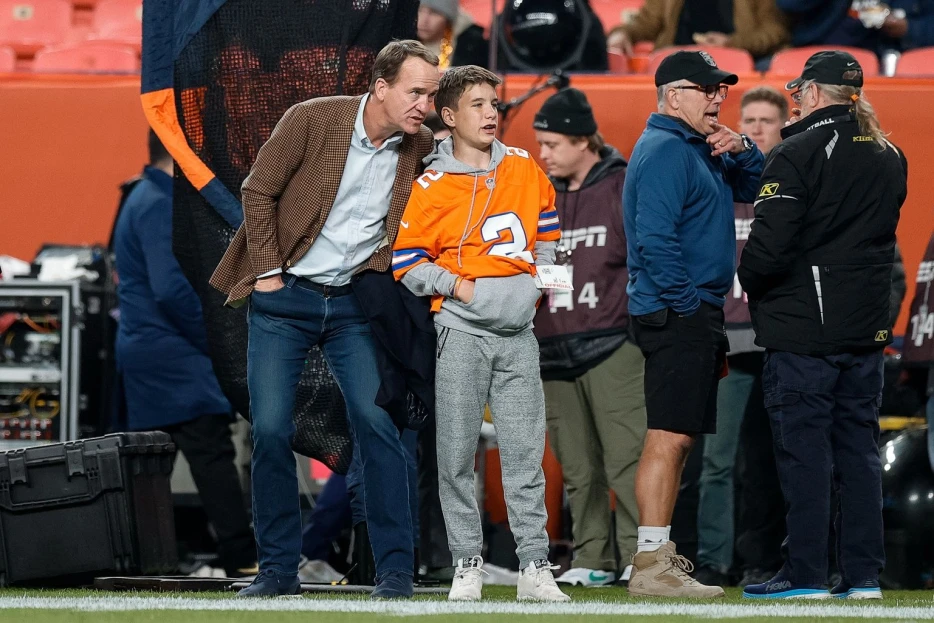 ‘The Future’ – Legendary QB Peyton Manning’s Son Turns Heads at 2025 NFL Pro Bowl