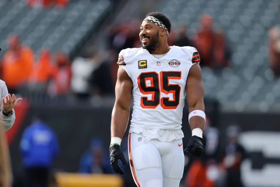 Myles Garrett Stuns NFL By Demanding Trade From Cleveland Browns