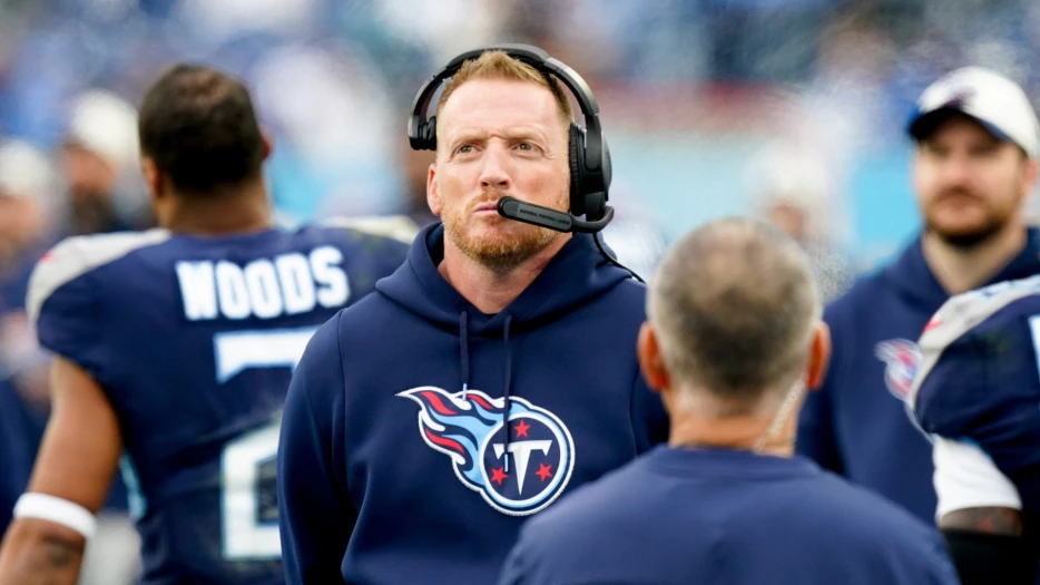 Patriots Rumors: Mike Vrabel Tabs Longtime Assistant As Receivers Coach