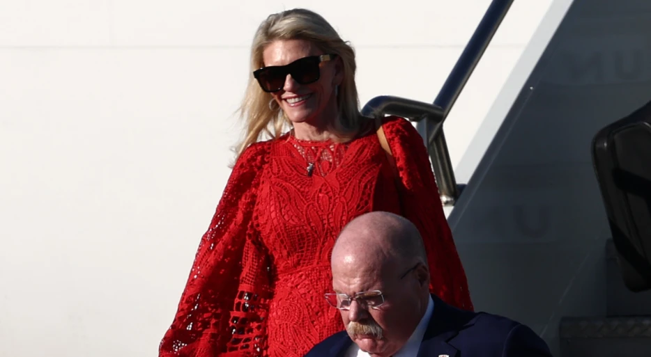 The Entire Internet Was Saying The Same Thing About Andy Reid’s Wife As She Arrived In New Orleans For Super Bowl 59