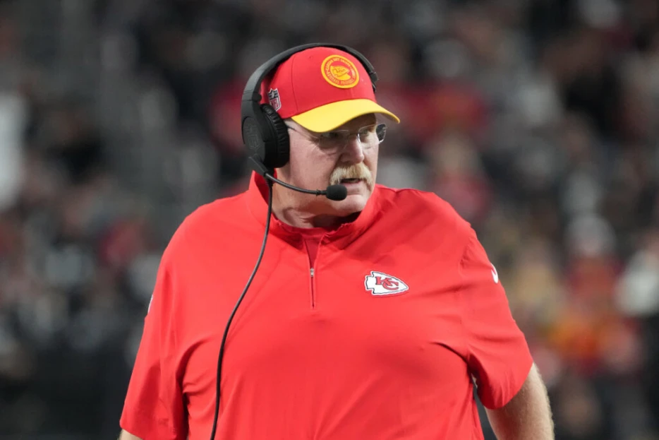 Chiefs’ Clark Hunt: Andy Reid Will Remain HC For 2025