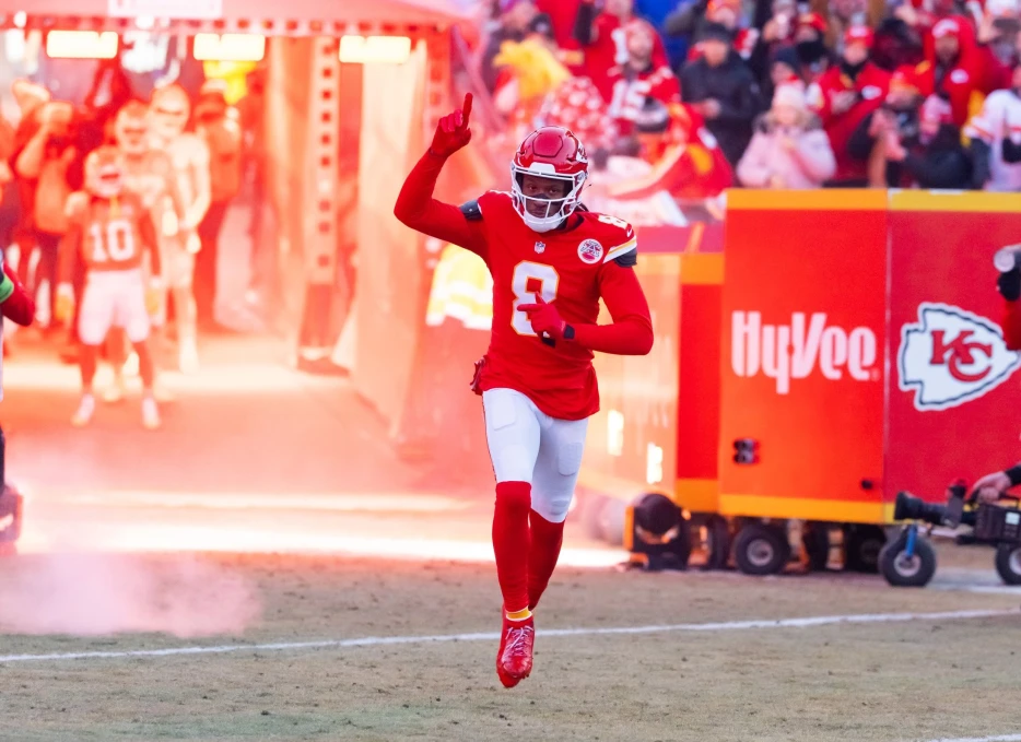 Chiefs WR DeAndre Hopkins Gets Emotional While Honoring His Late Father At Super Bowl 59