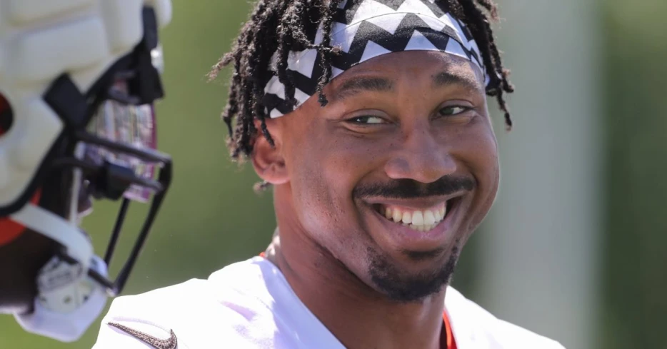 Daily Dawg Chow 2/4: Browns’ world turned upside down as Myles Garrett publicly requests trade