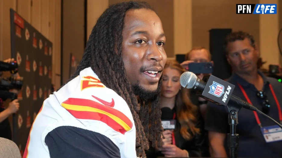 NFL Fans React to Kareem Hunt’s Answer to Myles Garrett Question