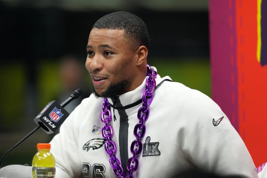 ‘Sports Is a Crazy Business’ – Eagles Superstar Saquon Barkley Reacts to Luka Dončić, Anthony Davis Lakers-Mavericks Trade