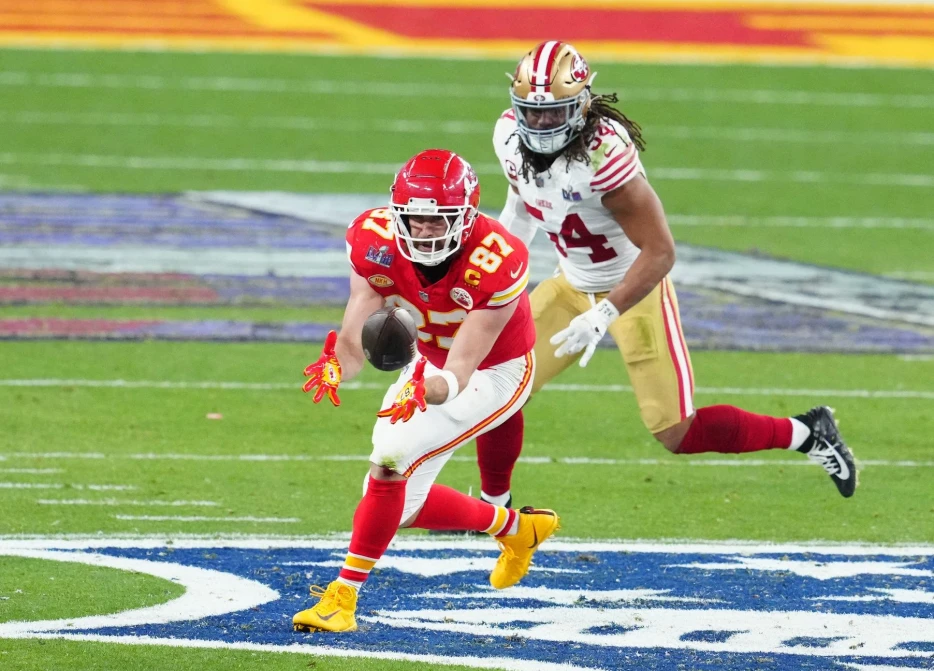 49ers Star Fred Warner Gives Perfect Answer When Asked About Rumors That Travis Kelce May Retire After Super Bowl