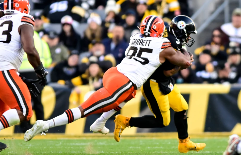 Browns Player Begs Myles Garrett to Stay in Cleveland: ‘Stay Home; We Ain’t That Far Off’