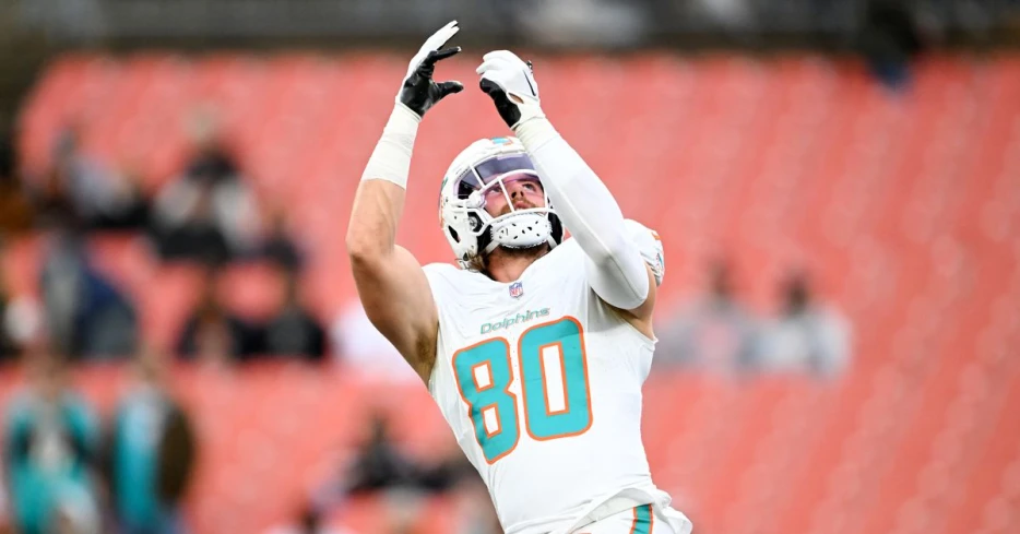 Dolphins free agents 2025: Walk, tag, re-sign - Jack Stoll