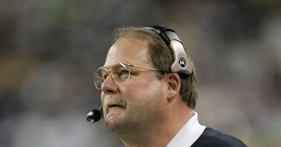 Pre-Snap Reads 2/6: Will Mike Holmgren get the Hall of Fame call at NFL Honors?