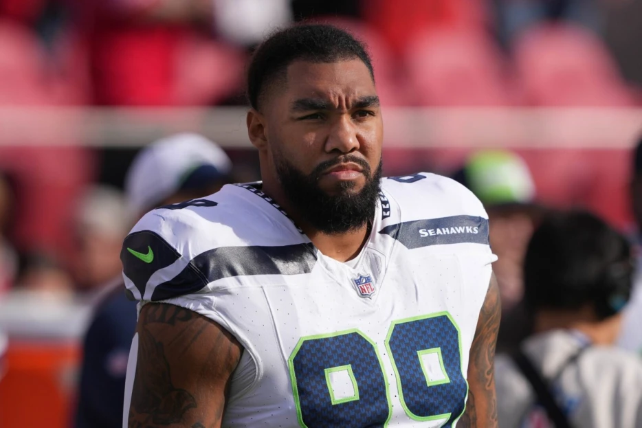 Seahawks Restructuring DL Leonard Williams For $14.1 Million In Cap Space