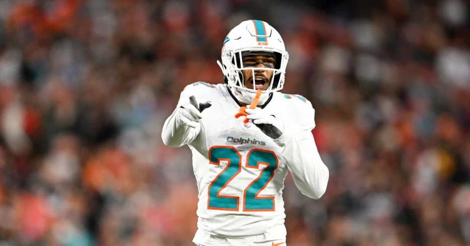 Dolphins free agents 2025: Walk, tag, re-sign - Elijah Campbell