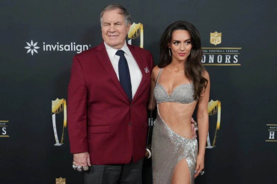 Jordon Hudson wore a huge Bill Belichick ring on the NFL Honors red carpet