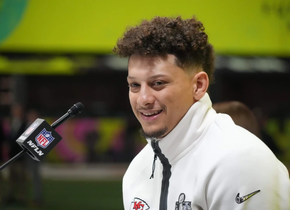 ‘Nothing Greater Than a Never-Ever!’ — Cowboys’ 3x Super Bowl Champion Hypes Up Patrick Mahomes’ Chiefs in Their Quest for a 3-Peat