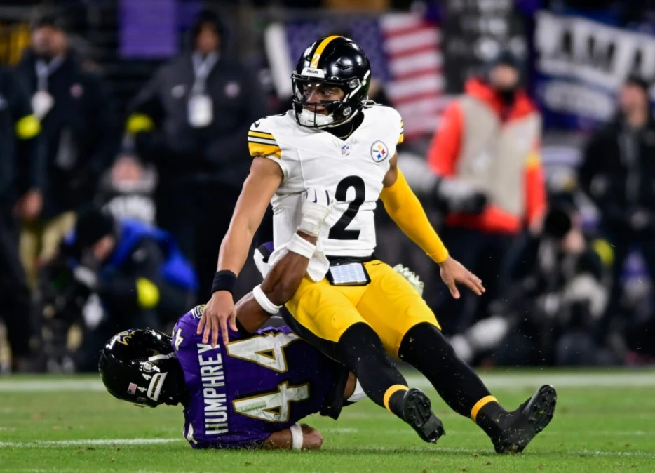 Ravens Named Top Landing Spot for Steelers Quarterback