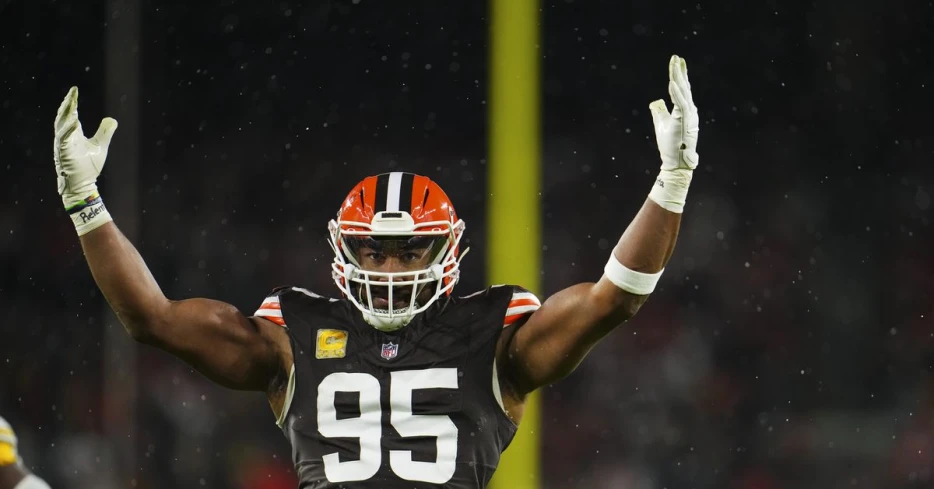 Trade Myles Garrett? What do all the contract numbers say for the Browns?