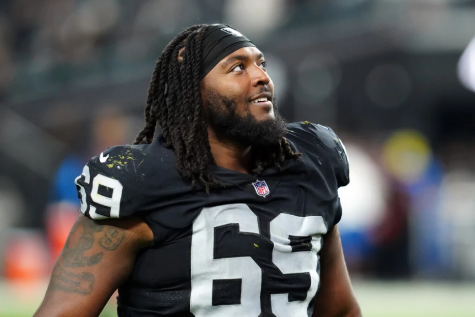 Adam Butler Seeking Raise; DT Hopes To Re-Sign With Raiders