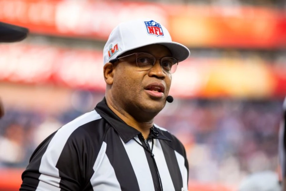 Who are the Super Bowl 2025 referees for Chiefs vs. Eagles?