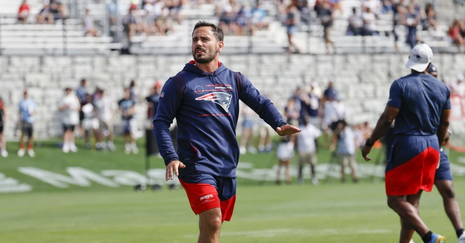 Bills set to hire former Patriots cornerbacks coach Mike Pellegrino, per report