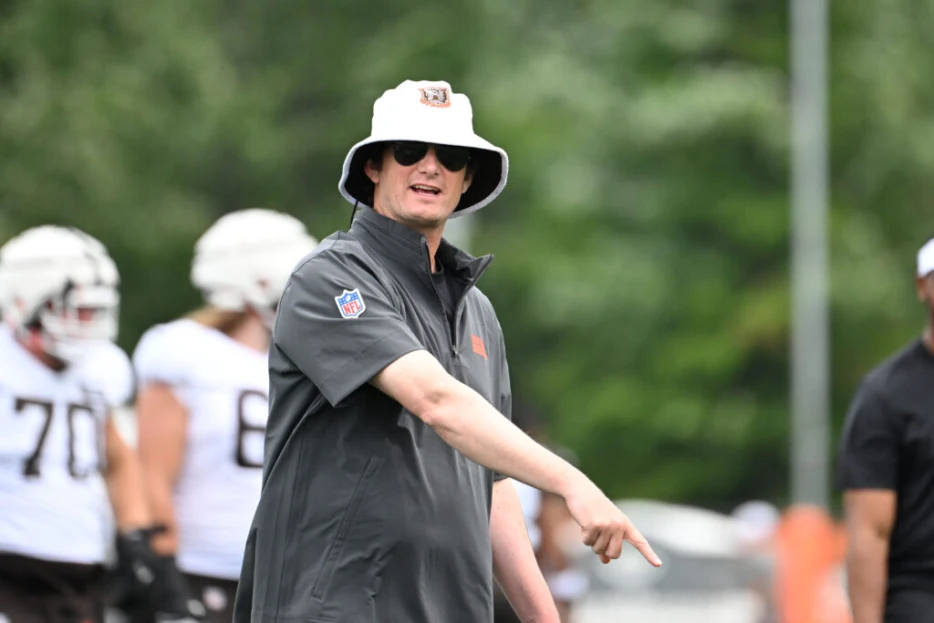 Cowboys To Add Ken Dorsey To Staff