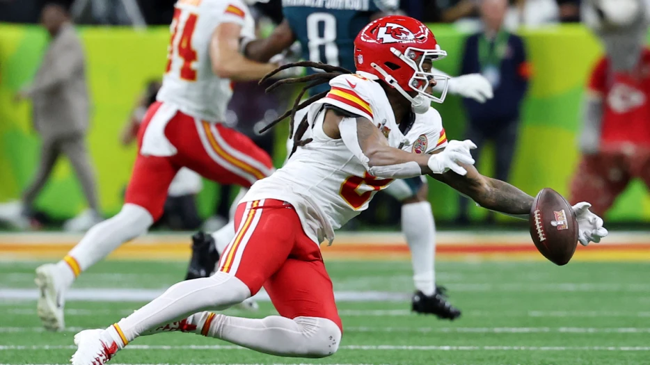 DeAndre Hopkins Strangely Complains About The Refs After Chiefs Get Dominated In The Super Bowl