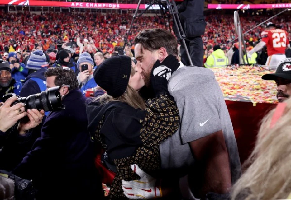 Did Travis Kelce propose to Taylor Swift after the 2025 Super Bowl?