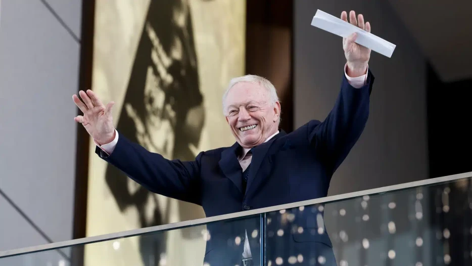 Don’t let Jerry Jones fool you, the Dallas Cowboys could make this work