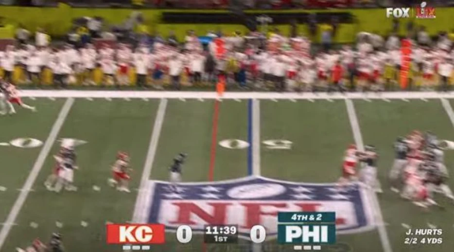 Fox debuted a giant new scorebug for the 2025 Super Bowl and hooo buddy, it's *a lot*