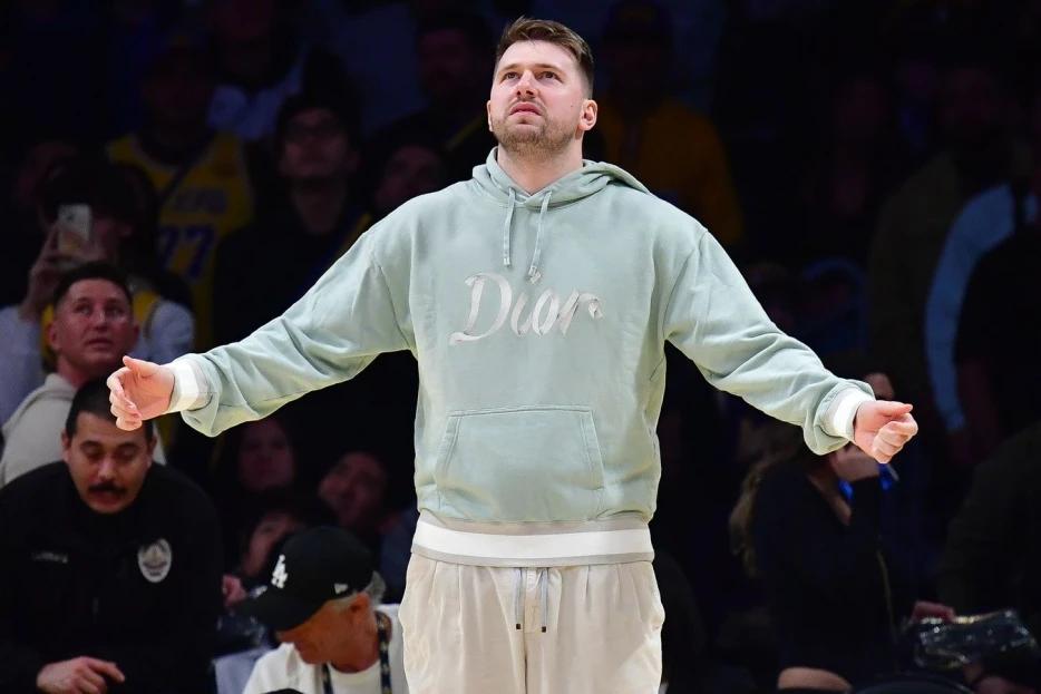 Is Luka Dončić Playing Today? Examining Whether the Massive Superstar Will Make His Lakers Debut on Monday