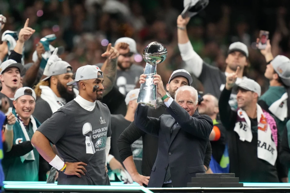 Jeffrey Lurie Brings his Emotional Intelligence and Dancing Skills to the Locker Room