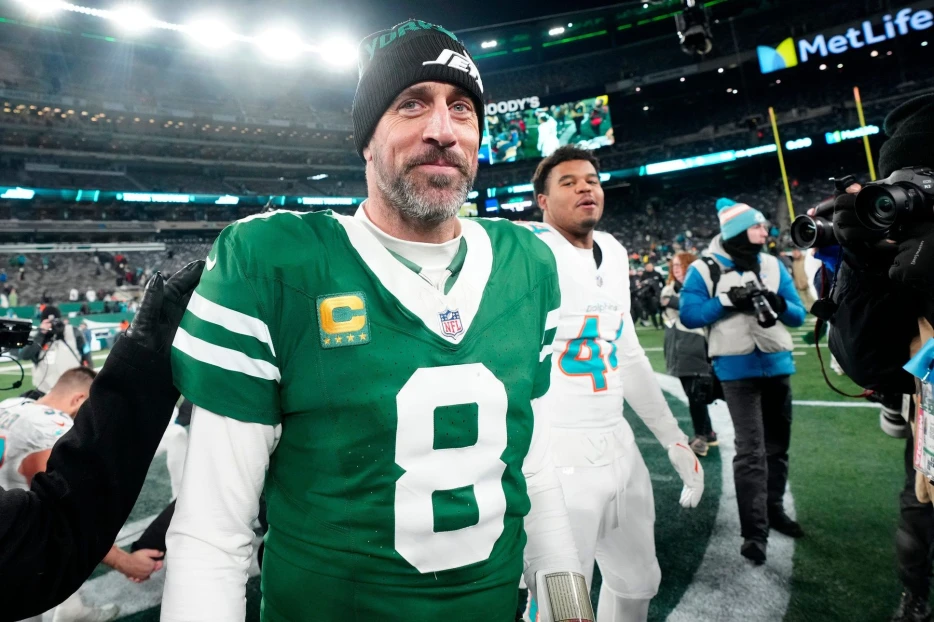 Jets Star Goes AWOL After Criticizing Franchise’s Decision To Cut Ties With Aaron Rodgers