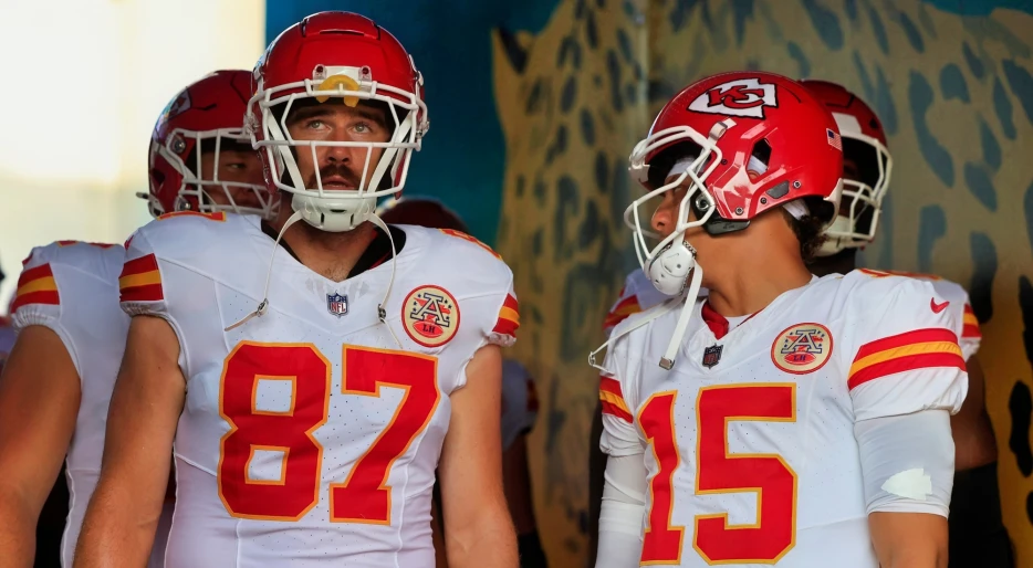 Patrick Mahomes Has Heartbreaking Message About Travis Kelce That Suggests His Career Is Over After Devastating Super Bowl Loss