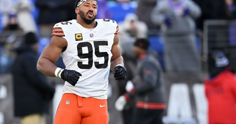 Raiders fans want Myles Garrett