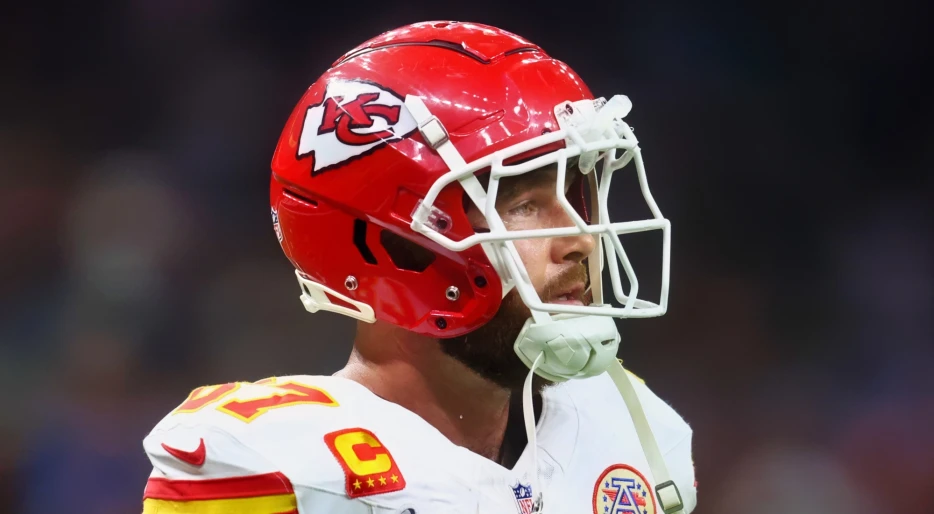 REPORT: Travis Kelce’s Teammates Are Convinced He’s Done