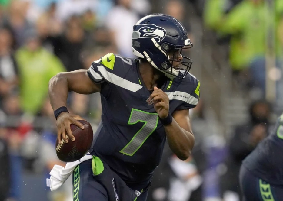 Seahawks Expected To Work Out New Geno Smith Deal?