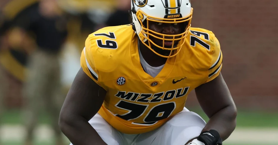 Chargers reinforce offensive line with stud Missouri lineman in new 2025 mock