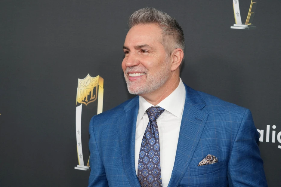 Hall of Fame QB Kurt Warner Calls Out Sports Media Colleagues for ‘Ridiculous’ Statements After Super Bowl