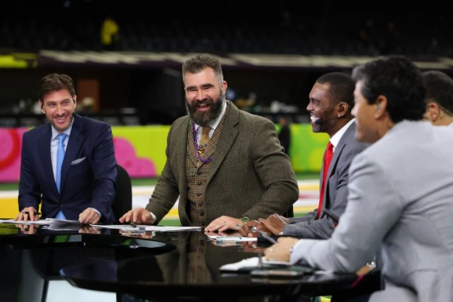 Jason Kelce explains why New Heights took down its congratulatory Eagles post