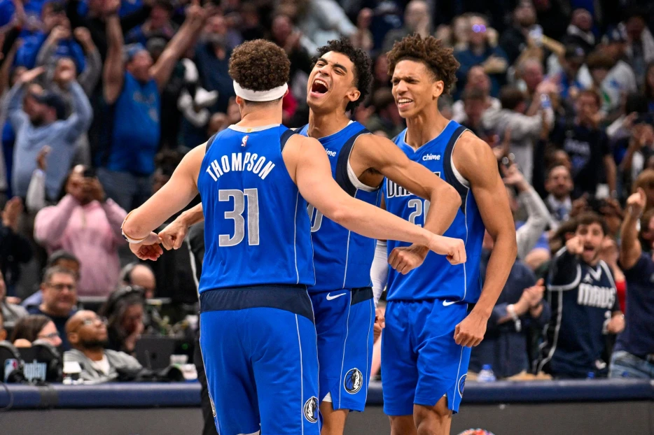 Mavericks Eject Fans, Confiscate Signs for Sending 2-Word Message to Ownership After Luka Dončić Trade