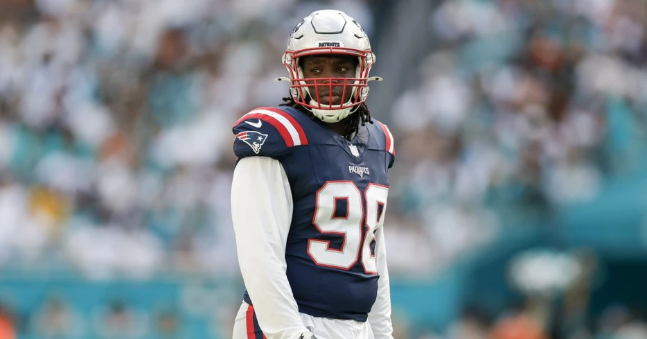 Patriots retain defensive tackle Jeremiah Pharms Jr. on reported 2-year extension