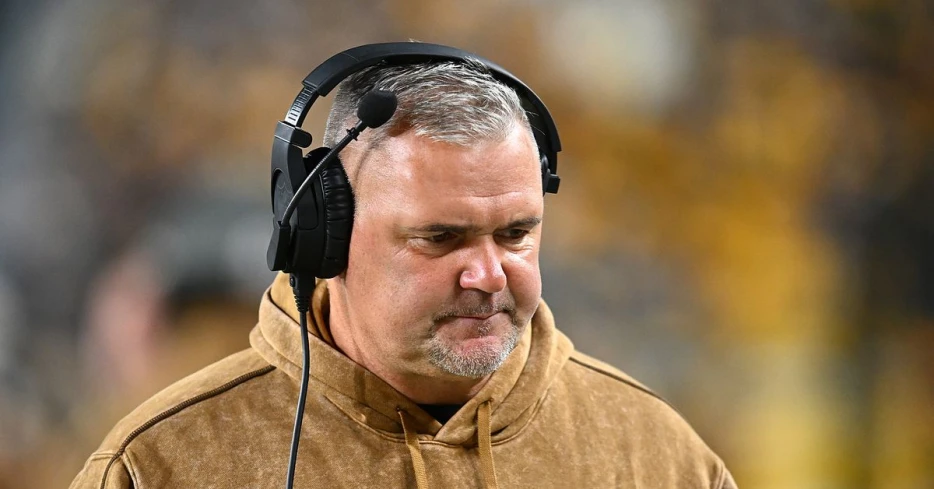 Report: Steelers not moving on from offensive line coach Pat Meyer